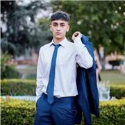 Doy clases particulares de inglés, estudio ingles desde los 9 años y escribo y hablo de manera fluida